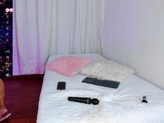 SteffanyRedx's BongaCams show and profile