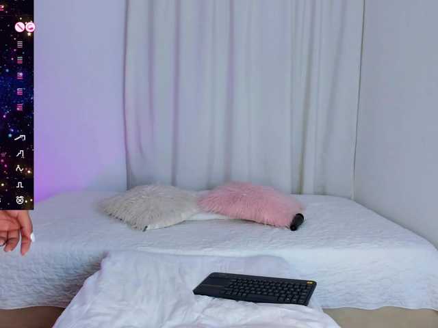 SteffanyRedx's BongaCams show and profile