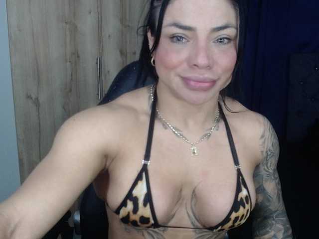 cristalb1's BongaCams show and profile