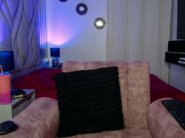 cristalb1's BongaCams show and profile