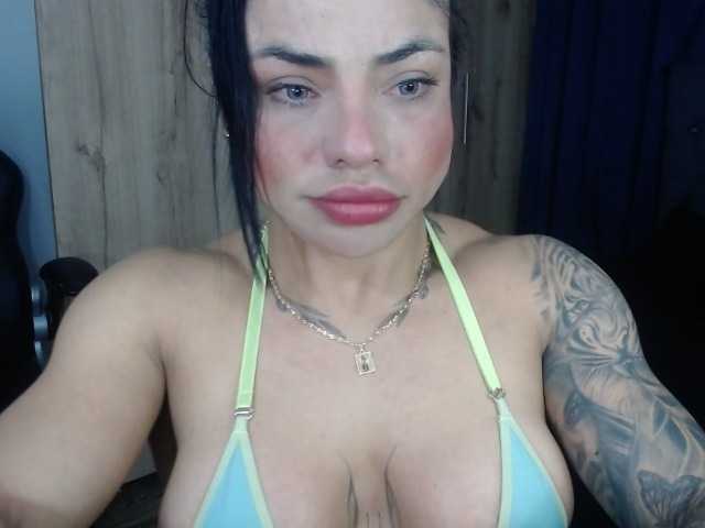 cristalb1's BongaCams show and profile