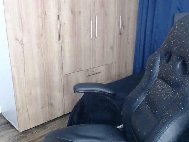 cristalb1's BongaCams show and profile