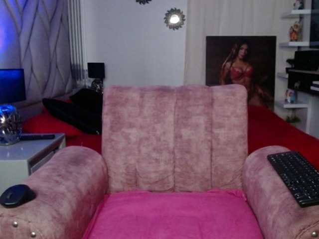 cristalb1's BongaCams show and profile