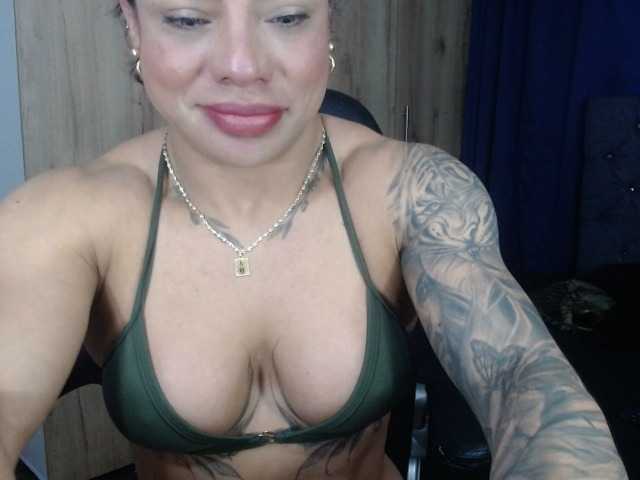 cristalb1's BongaCams show and profile