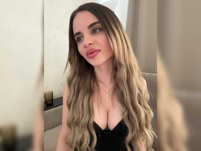 LedyMiya's BongaCams show and profile