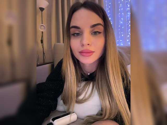 LedyMiya's BongaCams show and profile