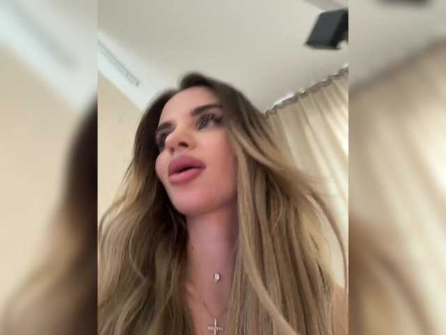 LedyMiya's BongaCams show and profile