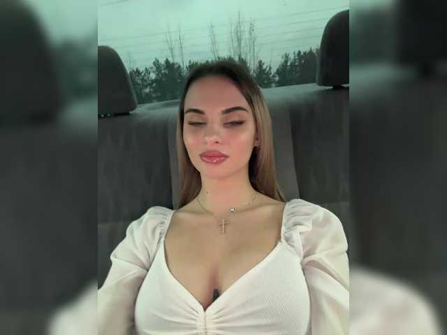 LedyMiya from BongaCams