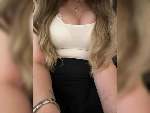 LedyMiya's BongaCams profile