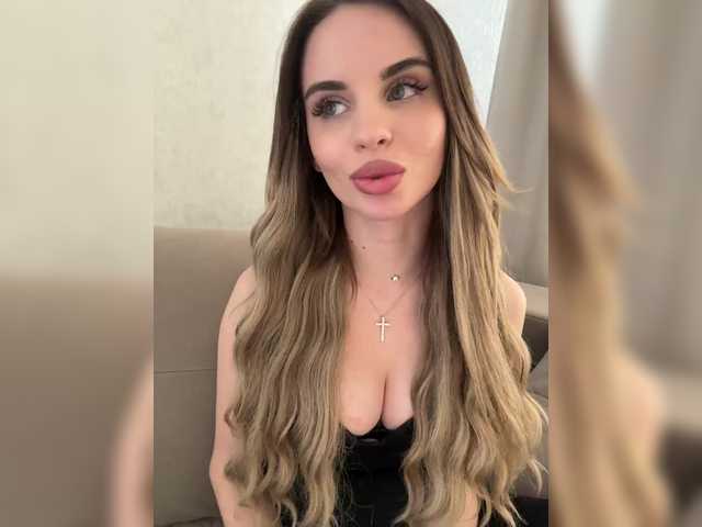 LedyMiya's BongaCams show and profile