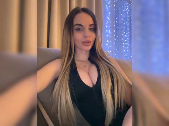 LedyMiya's BongaCams show and profile