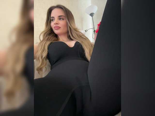 LedyMiya's BongaCams show and profile