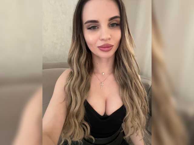 LedyMiya's BongaCams show and profile