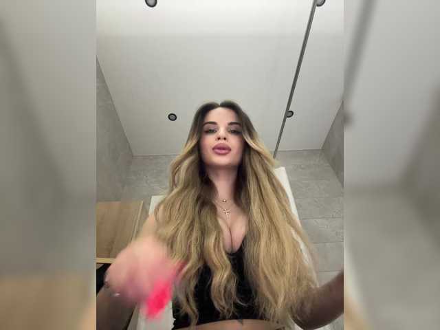 go to chat with LedyMiya