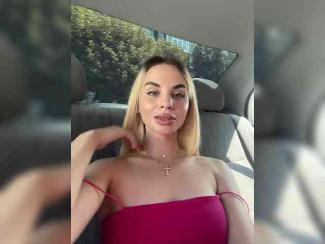 LedyMiya's webcam live show
