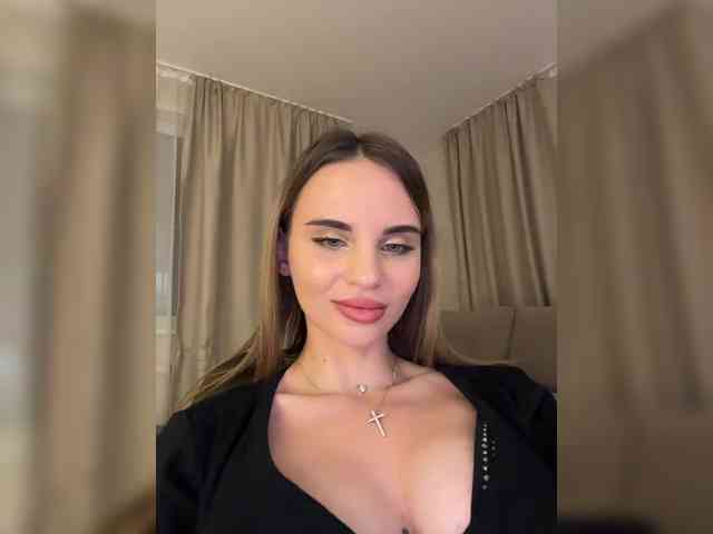 LedyMiya webcam