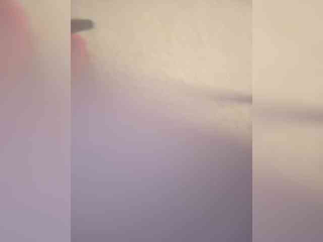 LedyMiya webcam