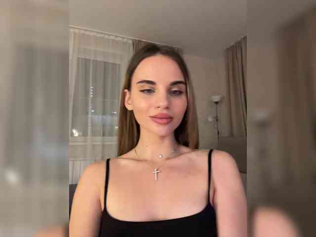 LedyMiya webcam