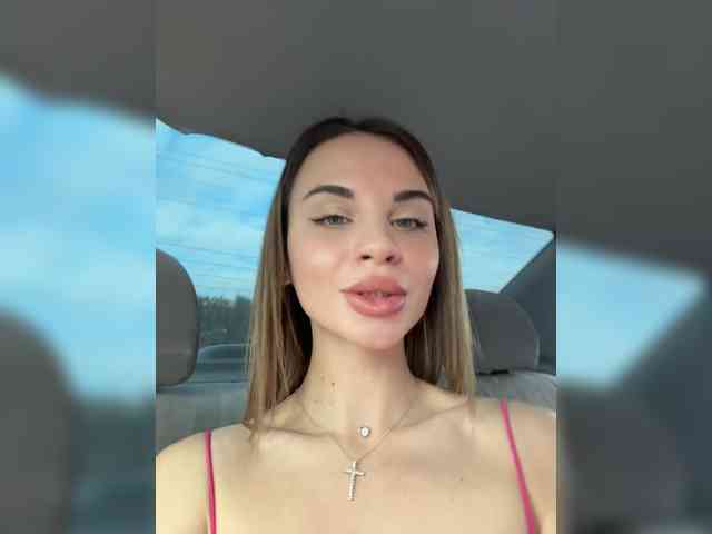 LedyMiya's webcam live show