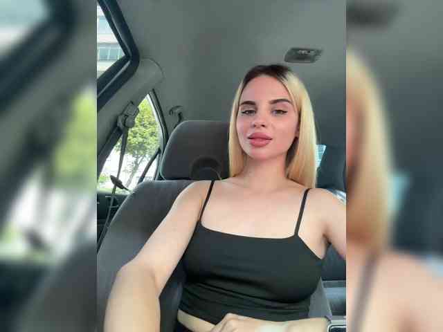 chat naked LedyMiya