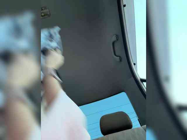 LedyMiya webcam