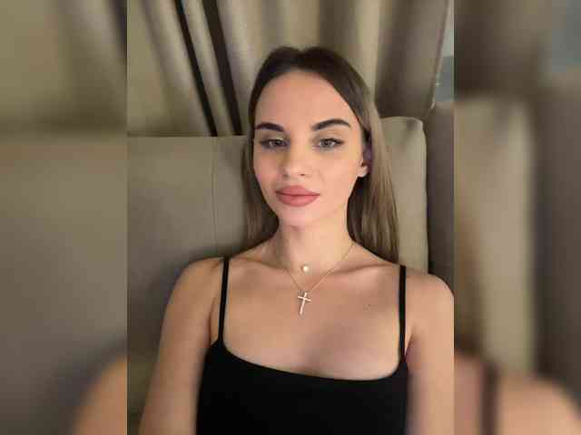 LedyMiya webcam
