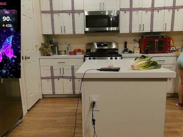 bubblybubbles's BongaCams show and profile