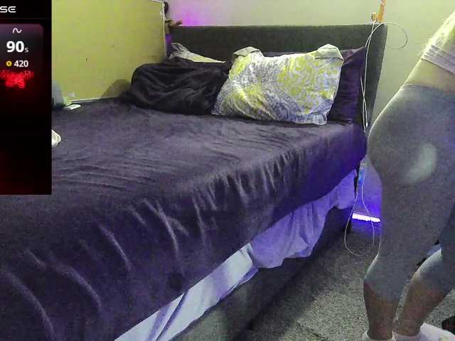 bubblybubbles's BongaCams show and profile