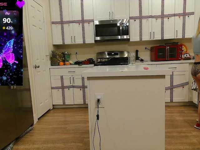 bubblybubbles's BongaCams show and profile