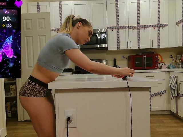 bubblybubbles's BongaCams show and profile