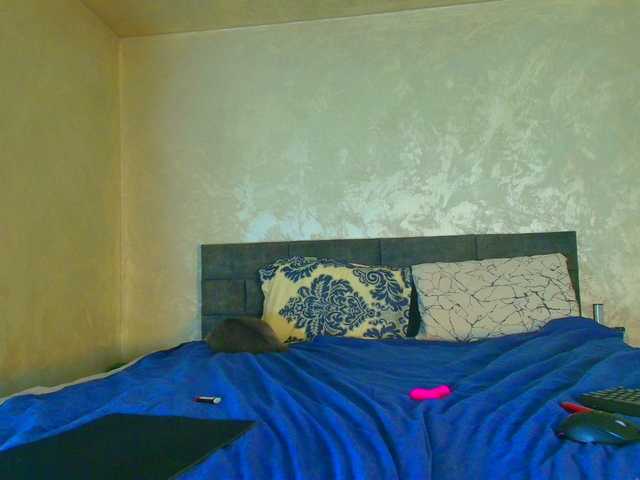 ParisVany26's BongaCams show and profile