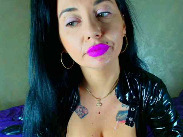 LauraVanessa webcam