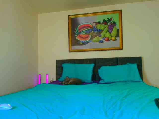 LauraVanessa webcam