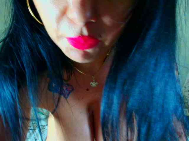 LauraVanessa webcam