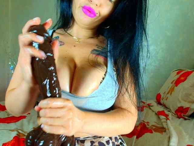 LauraVanessa webcam