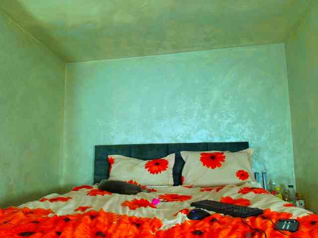 ParisVany26 Live Webcam on BongaCams