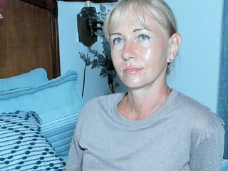 Christine_40 Porn Show