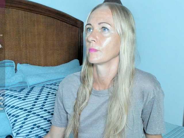 sweet-doll-20's BongaCams show and profile