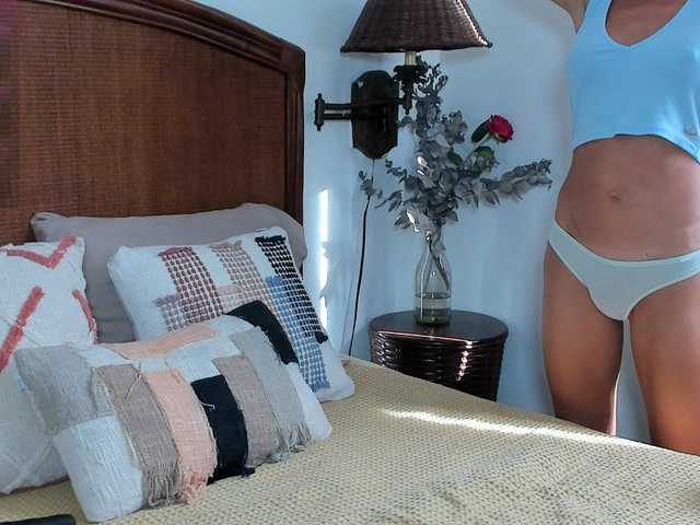 sweet-doll-20's BongaCams show and profile