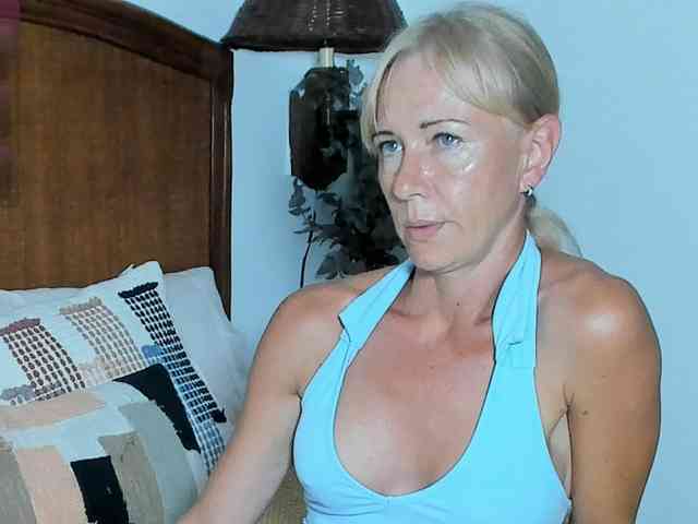 Christine_40 webcam