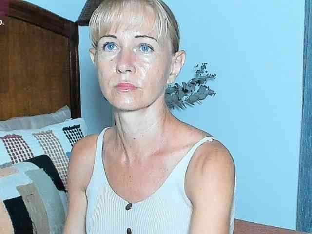 Christine_40 webcam