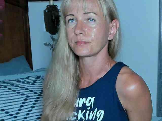 Christine_40 webcam
