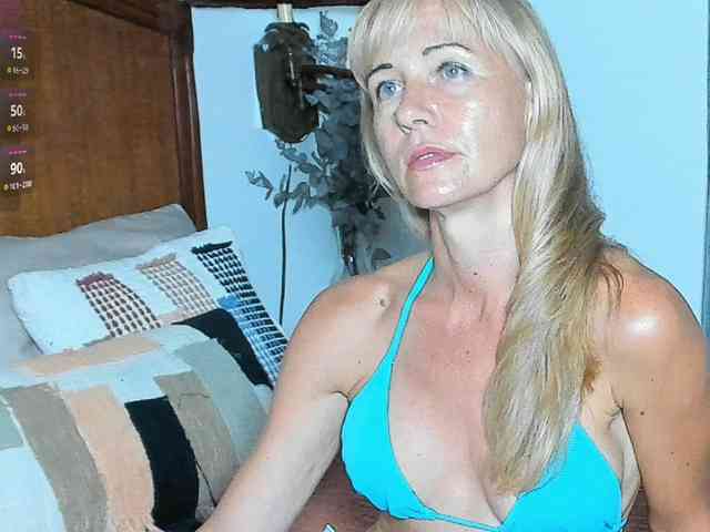 Christine_40 webcam