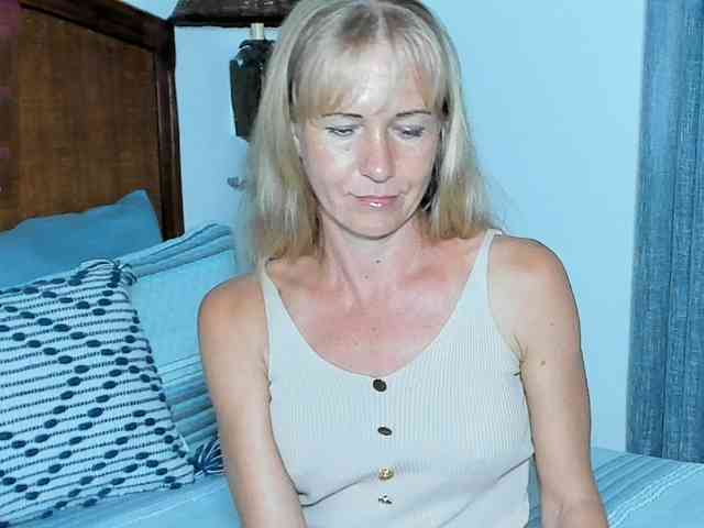 Christine_40 webcam