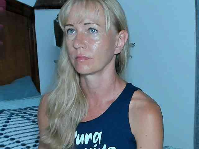 Christine_40 webcam