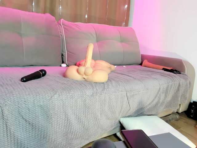 EditaMilf's BongaCams show and profile