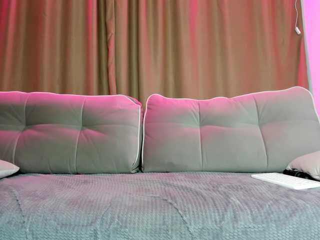 Young EditaMilf - steamy, hot and ready to satisfy EditaMilf from BongaCams