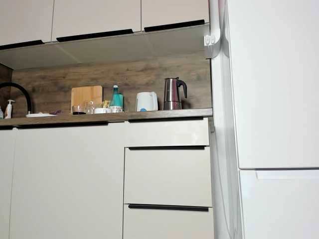 EditaMilf's BongaCams show and profile