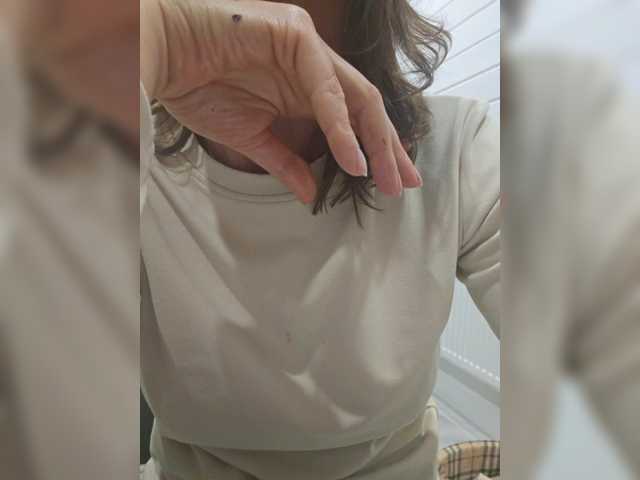 EditaMilf's BongaCams profile