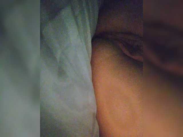 EditaMilf's BongaCams show and profile